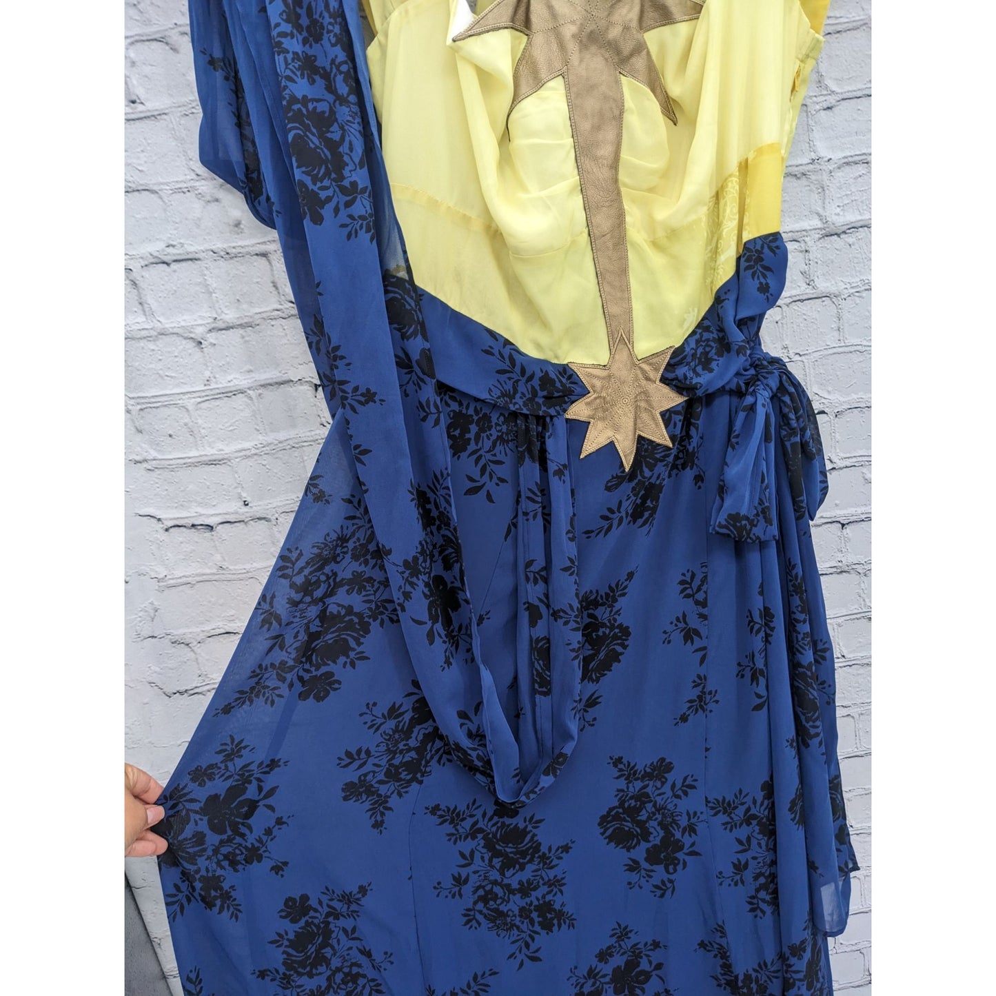 Hot Topic Women Yellow & Blue Fit and Flare Maxi Floral Strappy Dress Size 2X