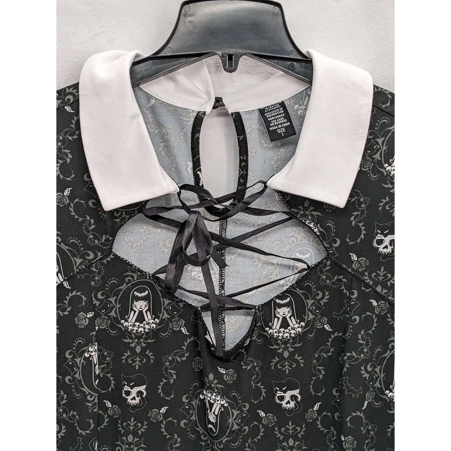 Emily The Strange Black & White Gothic Portrait Lace-Up Collar Dress Size 1X