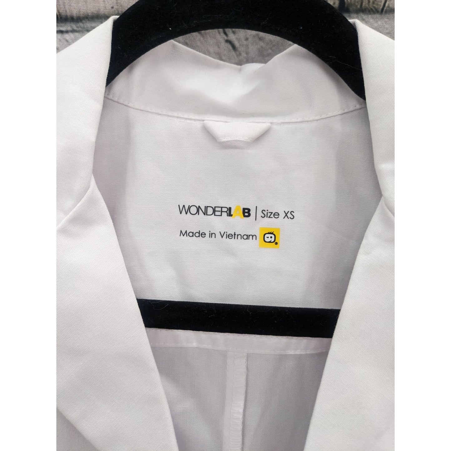 WonderLab White Lab Coat Button-Up with Inside Tablet Pockets Size XS NEW