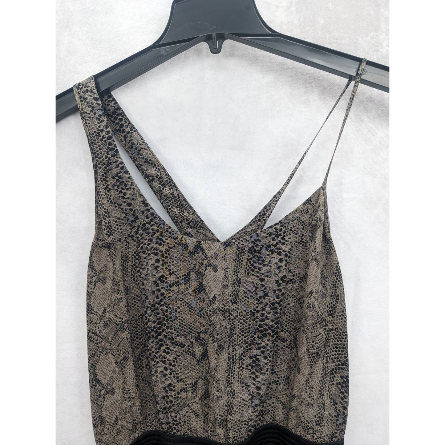 Wilfred Aritzia Women Snakeskin Print 100% Silk Jumpsuit Size M