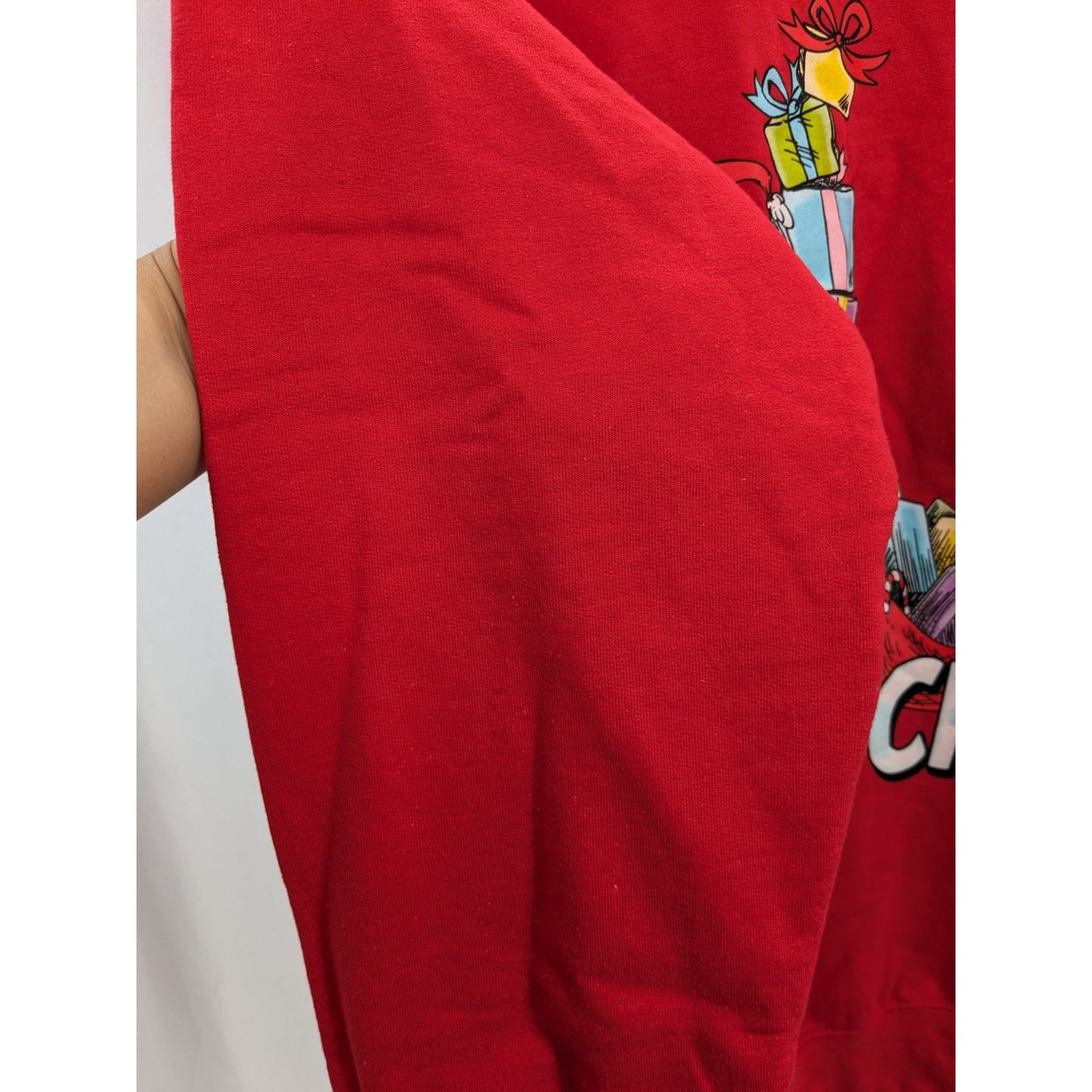 Dr. Seuss Men Red The Grinch Graphic Pullover Sweatshirt Size M