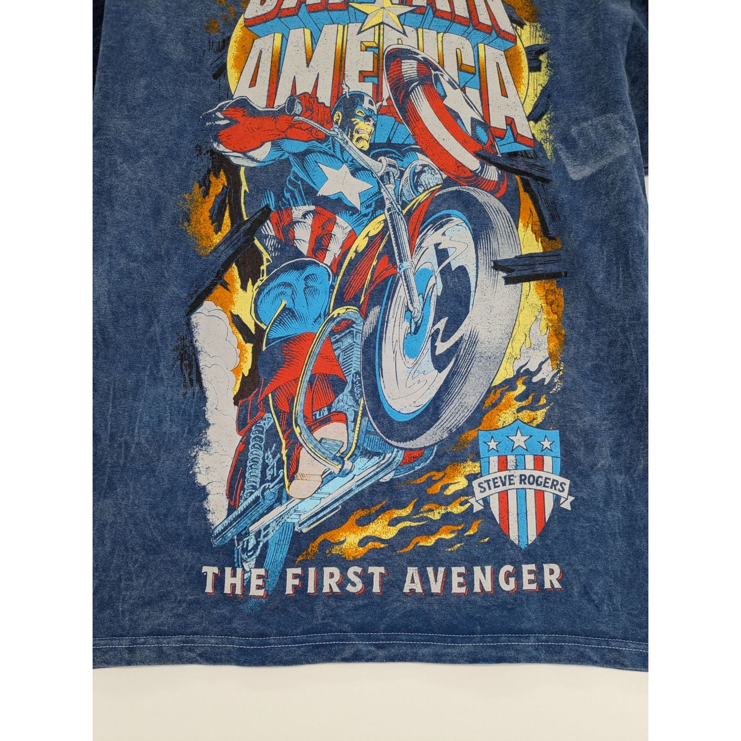 Marvel Mineral-Washed Captain America The First Avenger Graphic T-Shirt Size M