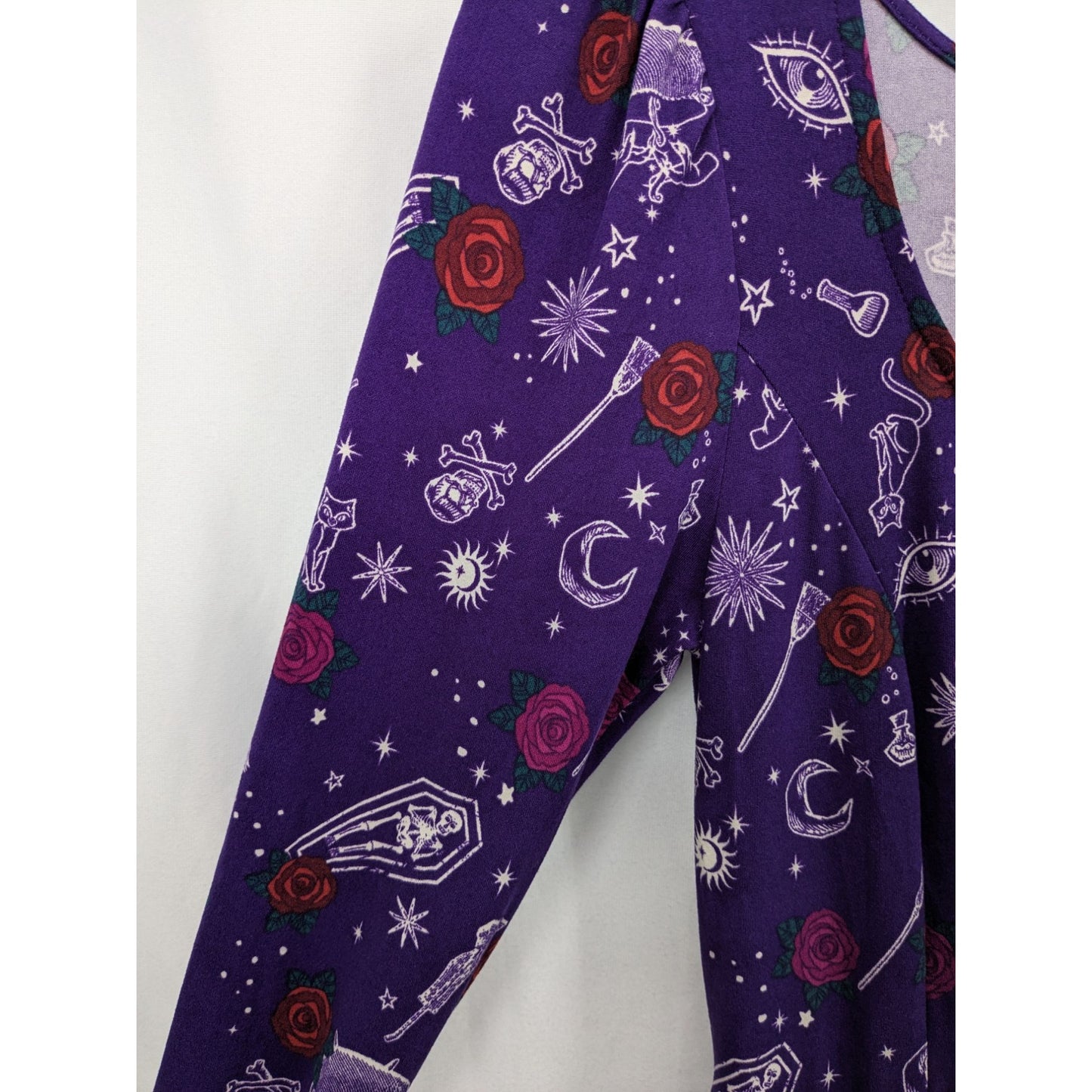 Disney Women Purple Hocus Pocus Icons Long Sleeve Lace-Up Bewitch Dress Size M