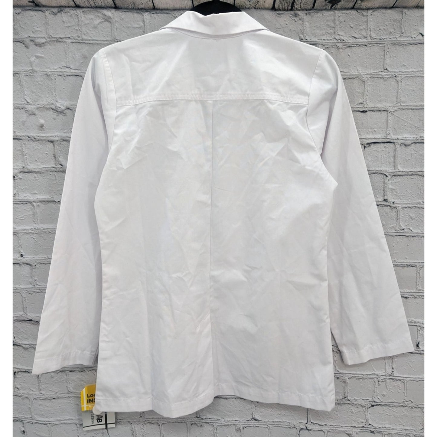 WonderLab White Lab Coat Button-Up with Inside Tablet Pockets Size XS NEW