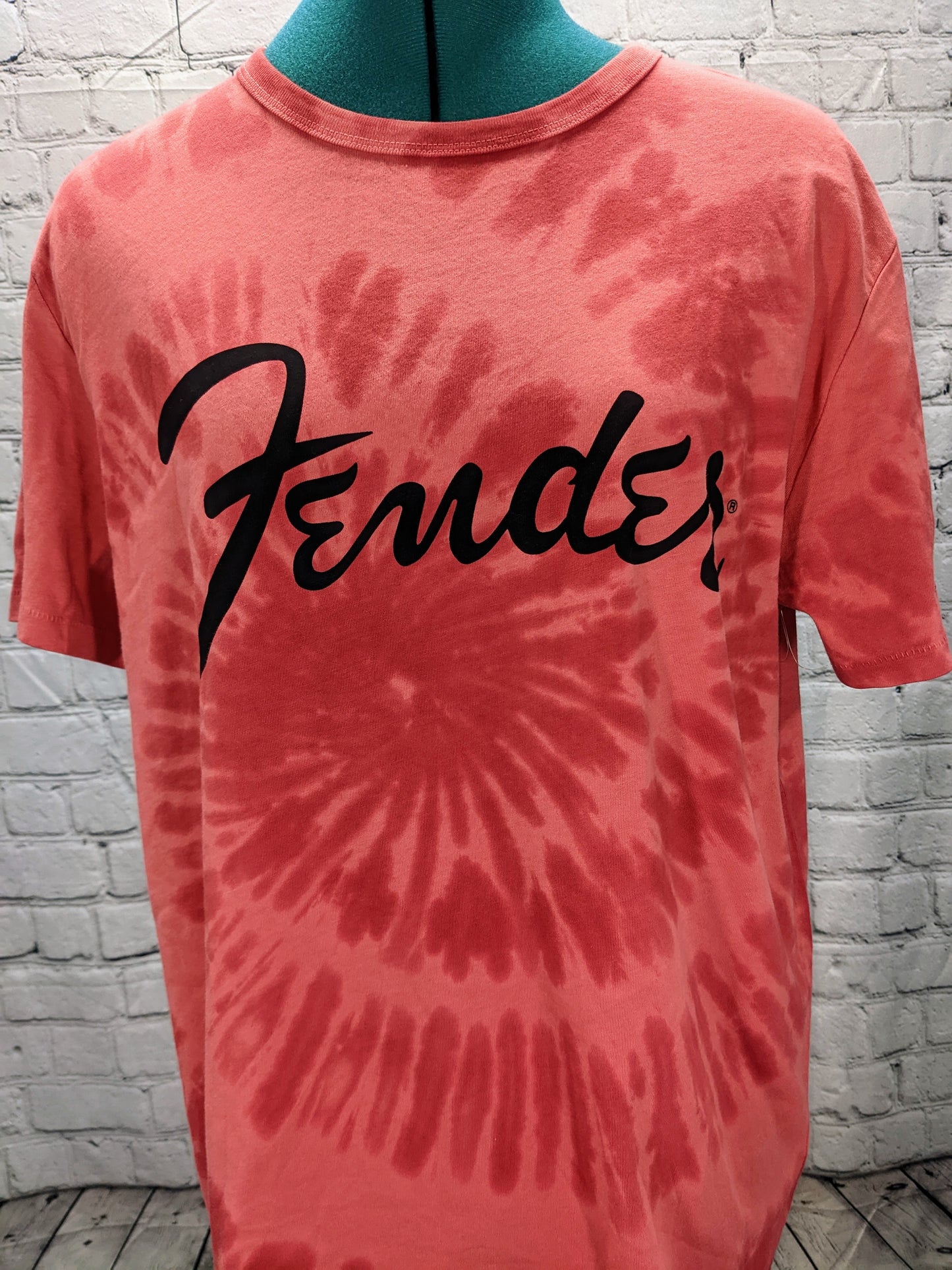 Lucky Brand Fender Red Tie Dye T-Shirt Size M