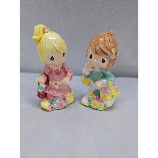 Pre-owned Vintage Precious Moments Girlfriends Shopping 5 1/2 Tall Salt & Shaker