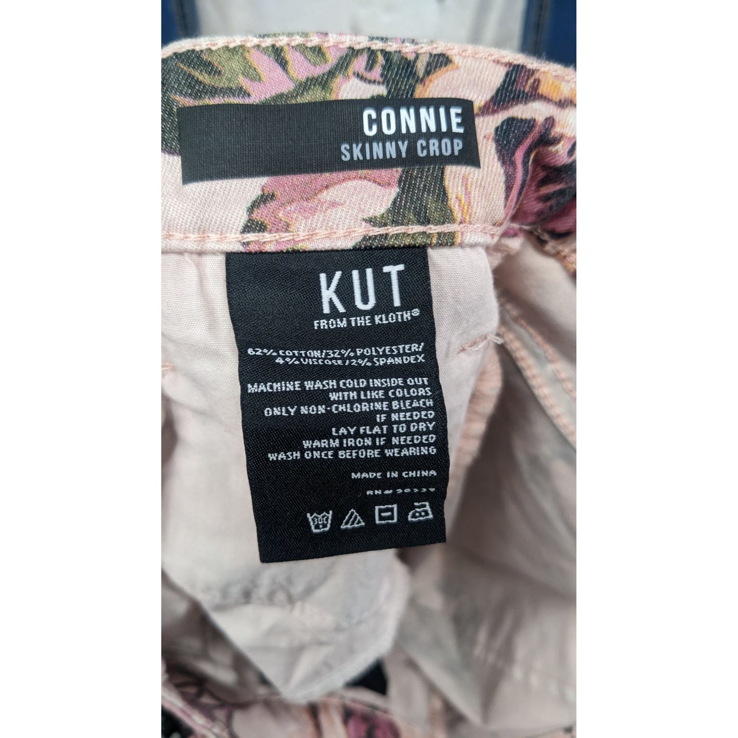 New KUT from The Kloth Connie skinny crop Floral Pink Print Jeans Size 12